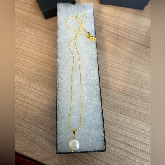 Jewelry - Faux Pearl Necklace